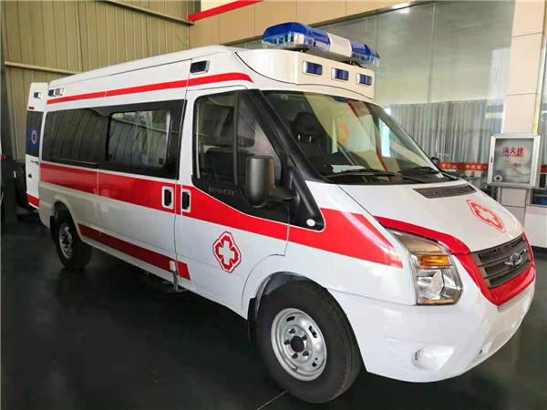 新源县福特V362救护车